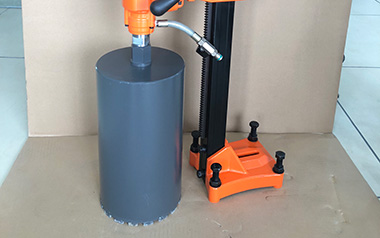 磁力鉆磁性減弱或者無磁性是由什么原因造成的？